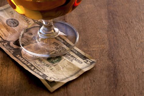 Russell: Americans are torn about the new tipping culture